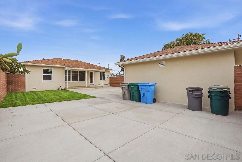 6593 Delfern St - Photo 21