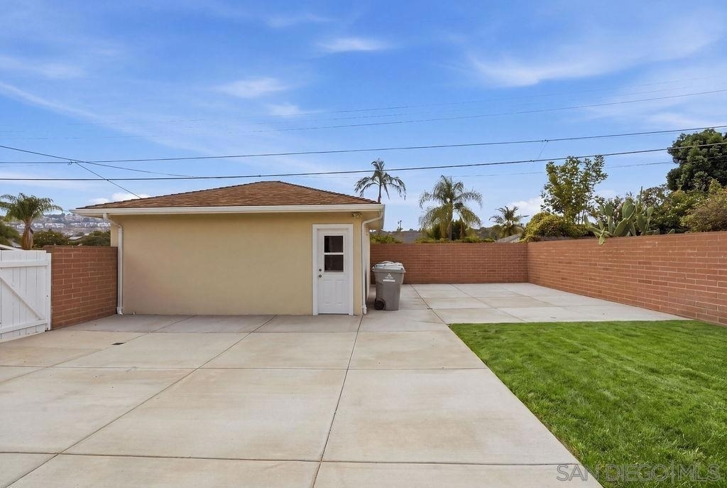6593 Delfern St - Photo 23