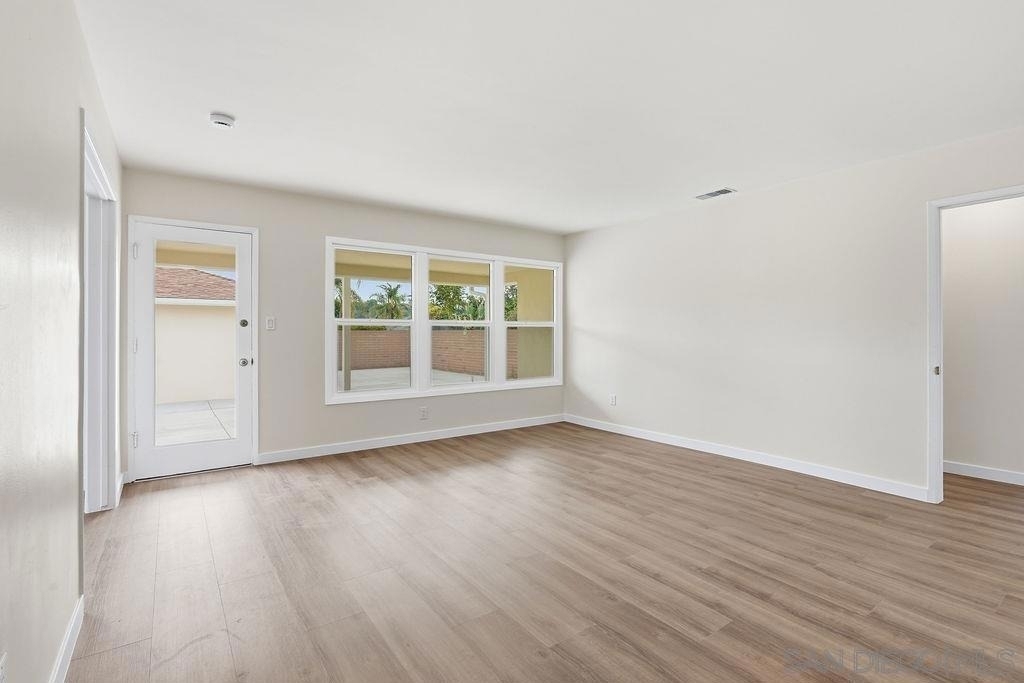 6593 Delfern St - Photo 4