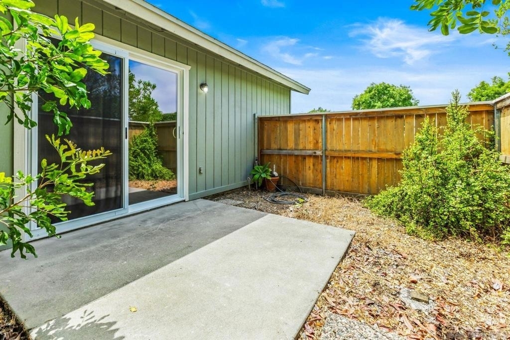 1809 Eastwood - Photo 10