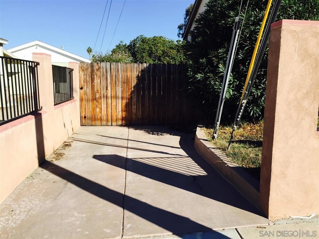 6666 Goodwin - Photo 1