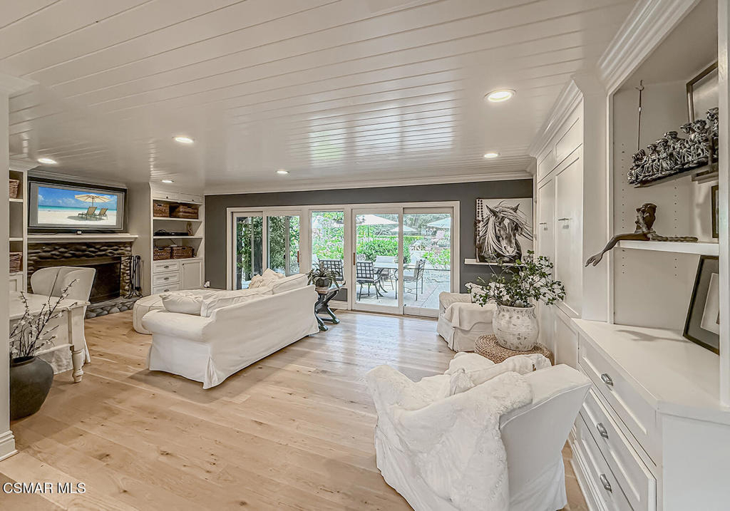 1888 El Monte Drive - Photo 7
