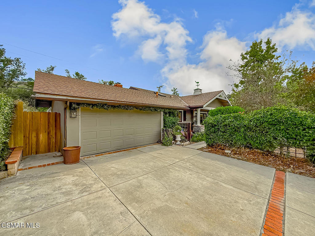 1888 El Monte Drive - Photo 4
