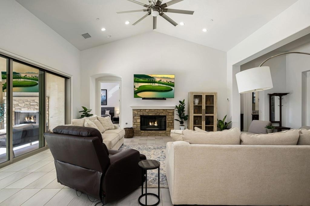 81805 Four Seasons Place - Photo 4