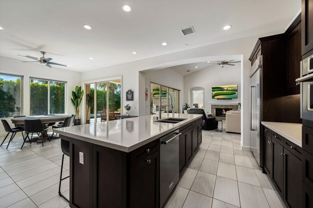 81805 Four Seasons Place - Photo 9