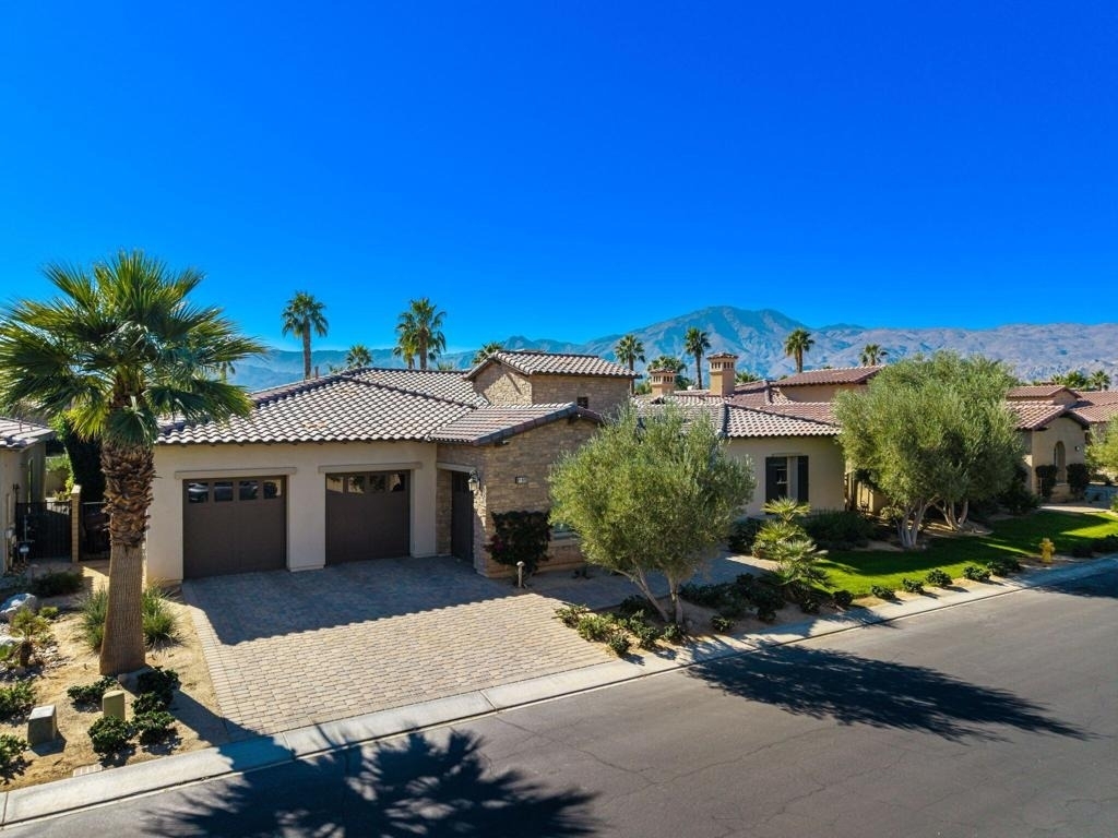 81805 Four Seasons Place - Photo 41