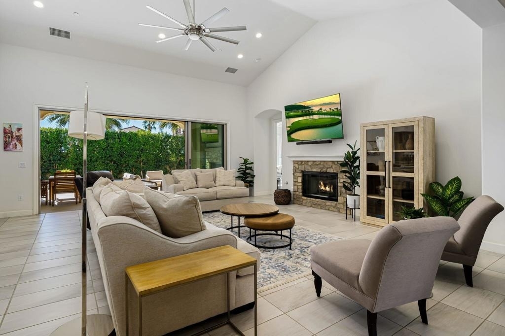 81805 Four Seasons Place - Photo 3