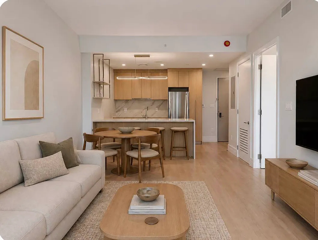 960 Franklin Avenue - Photo 2