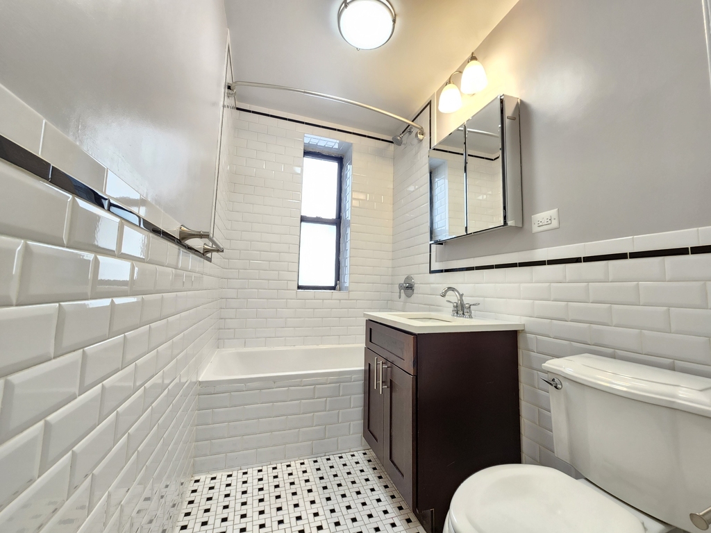 65 Ft Washington Avenue - Photo 3
