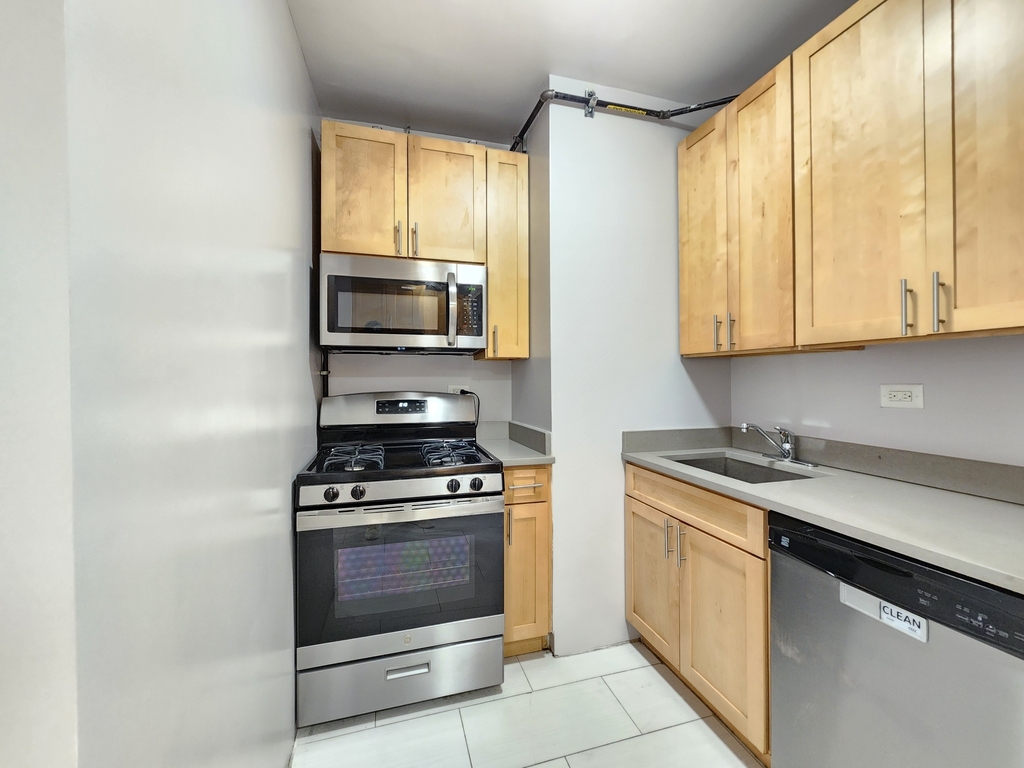 65 Ft Washington Avenue - Photo 4