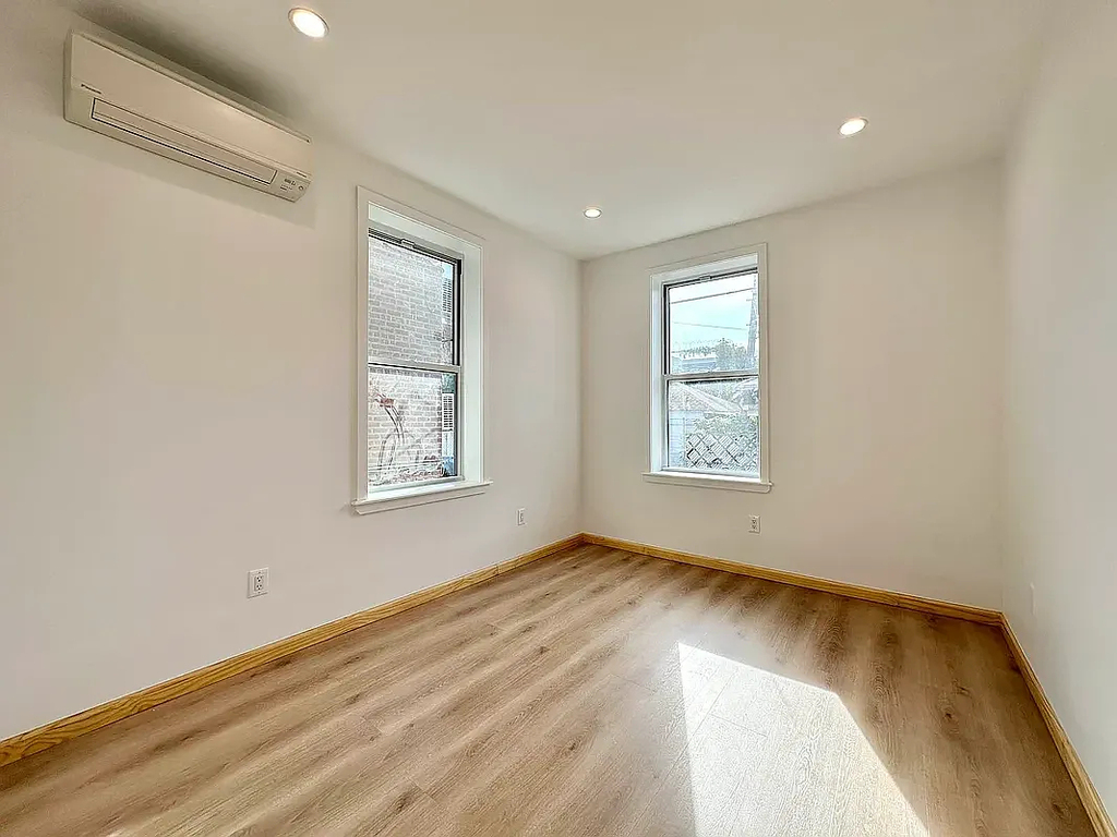 62nd Street - Photo 9