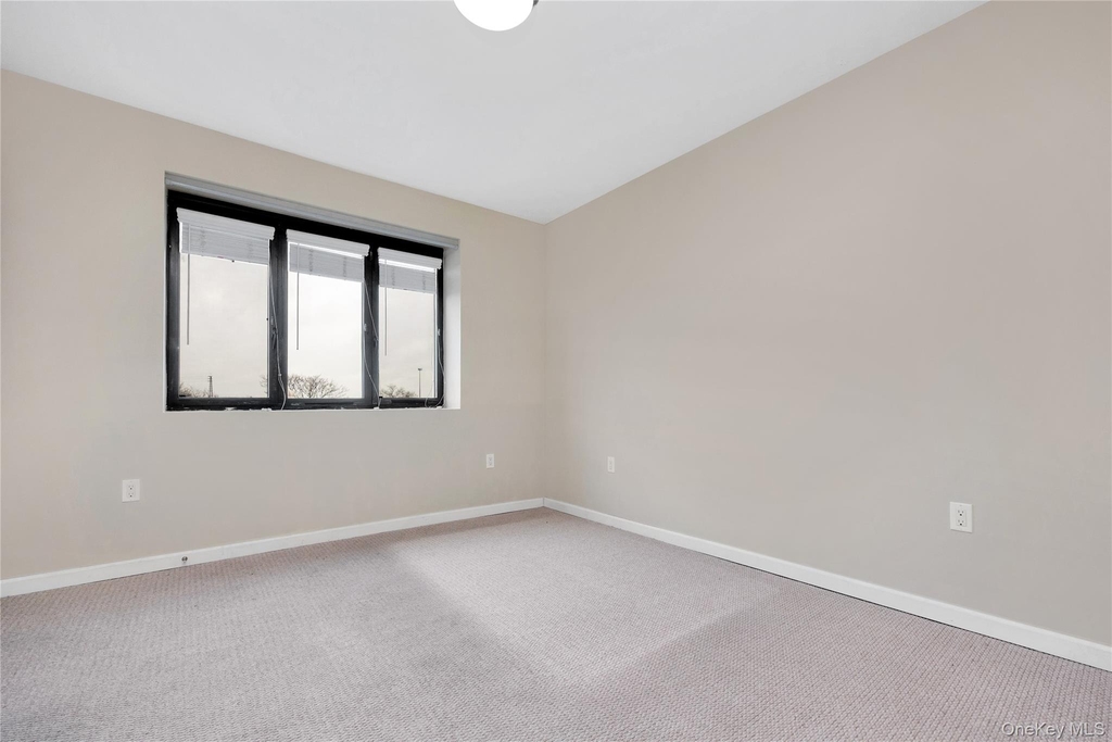 172-18 Jamaica Avenue - Photo 5