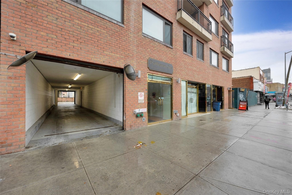 172-18 Jamaica Avenue - Photo 15