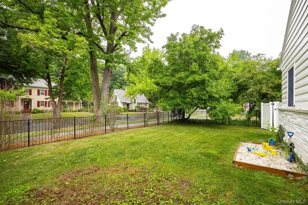 46 Barnard Avenue - Photo 35