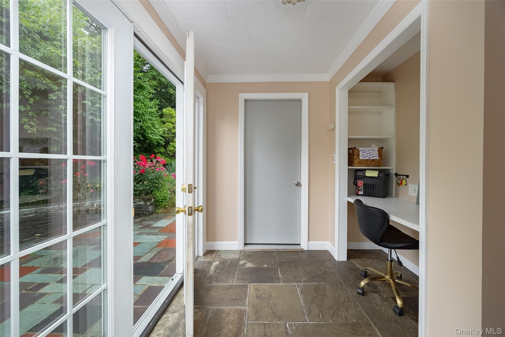 46 Barnard Avenue - Photo 13