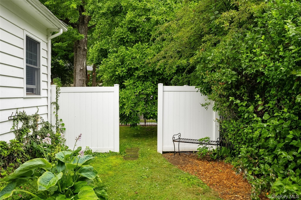 46 Barnard Avenue - Photo 33