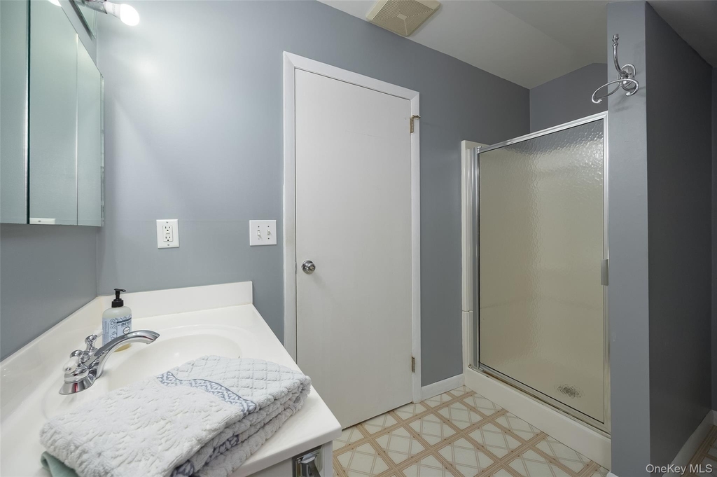 46 Barnard Avenue - Photo 22