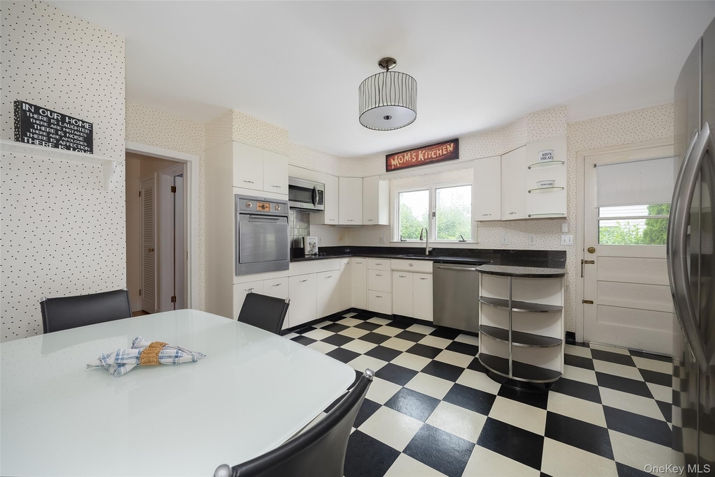 46 Barnard Avenue - Photo 9
