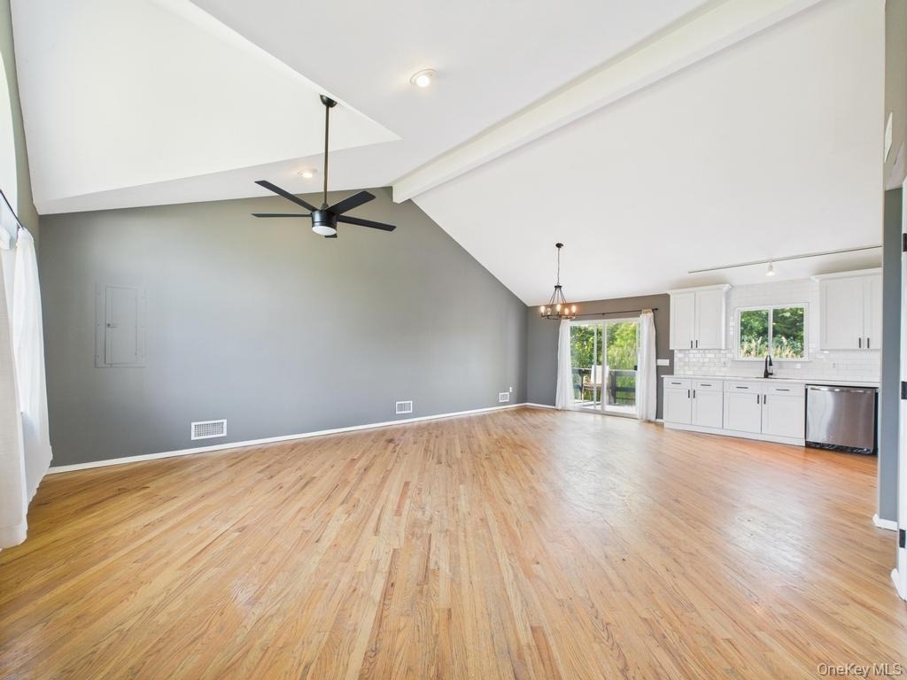 45 Willow Street - Photo 2