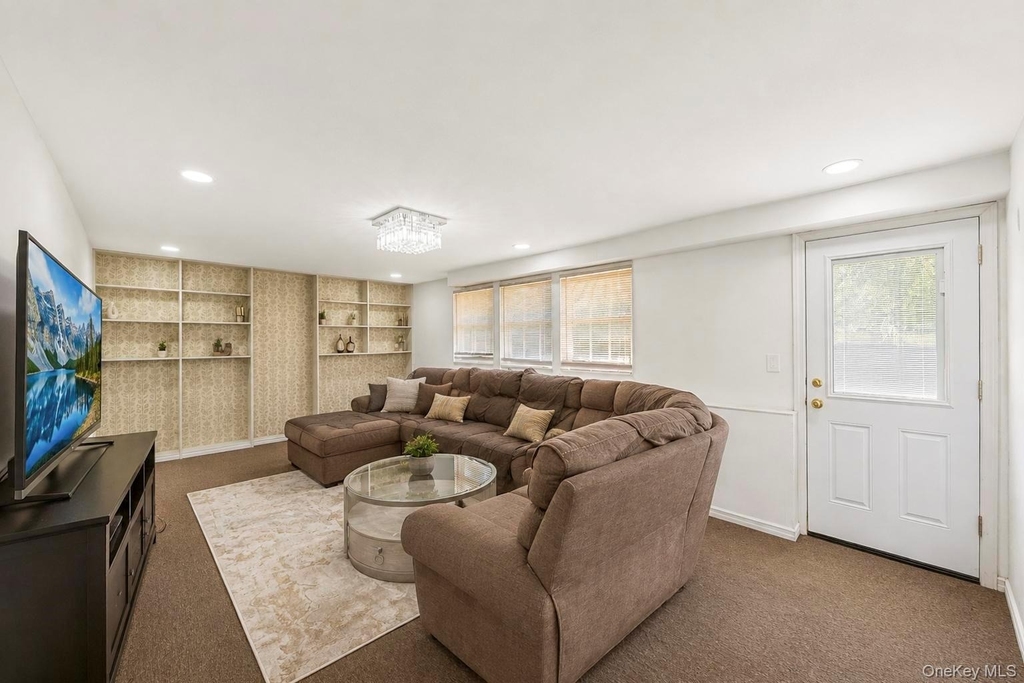 39 Superior Street - Photo 14