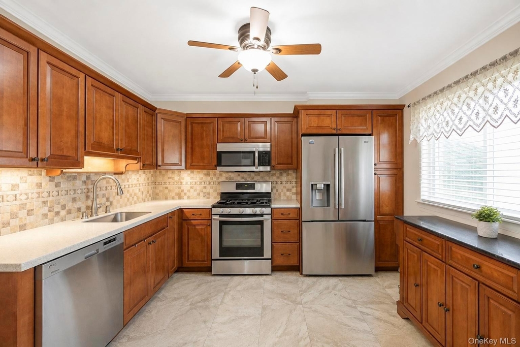 39 Superior Street - Photo 11