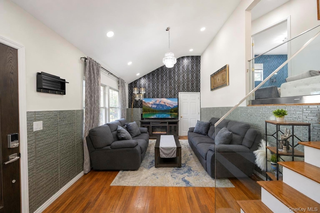 39 Superior Street - Photo 9