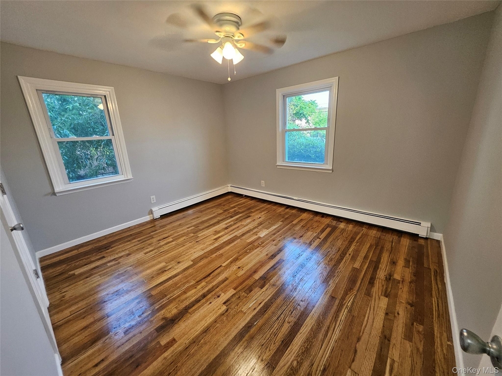 1571 Powers Avenue - Photo 6