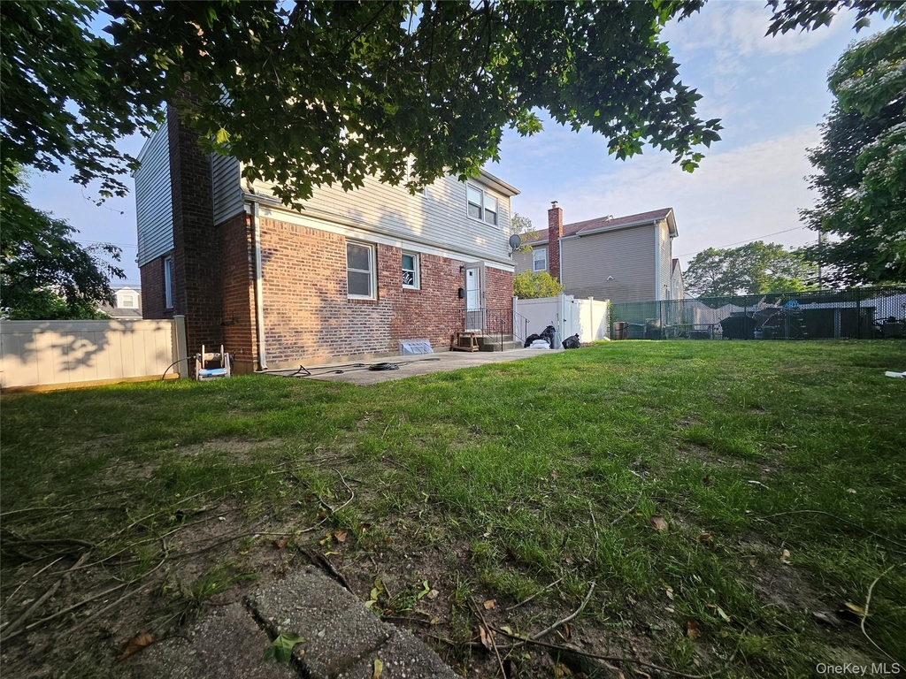1571 Powers Avenue - Photo 17