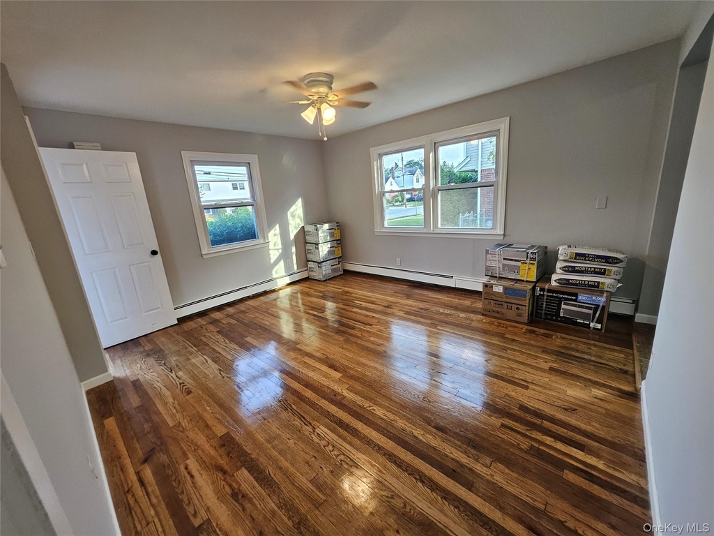 1571 Powers Avenue - Photo 4