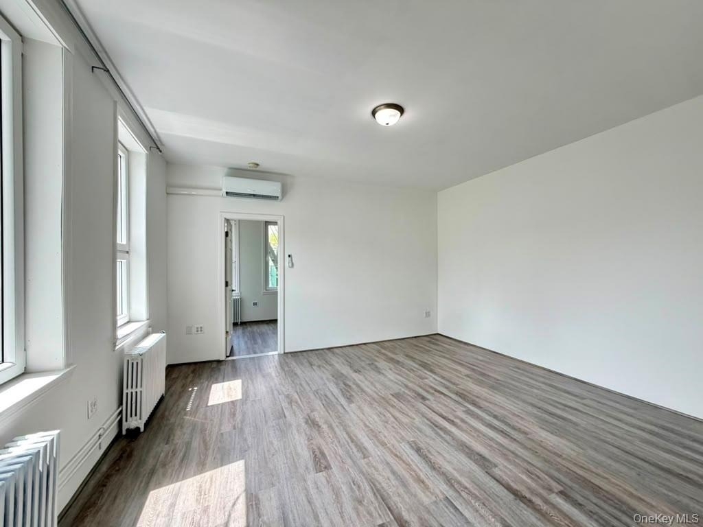 2011 Himrod Street - Photo 5