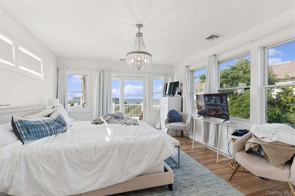 800 Dune Road - Photo 0