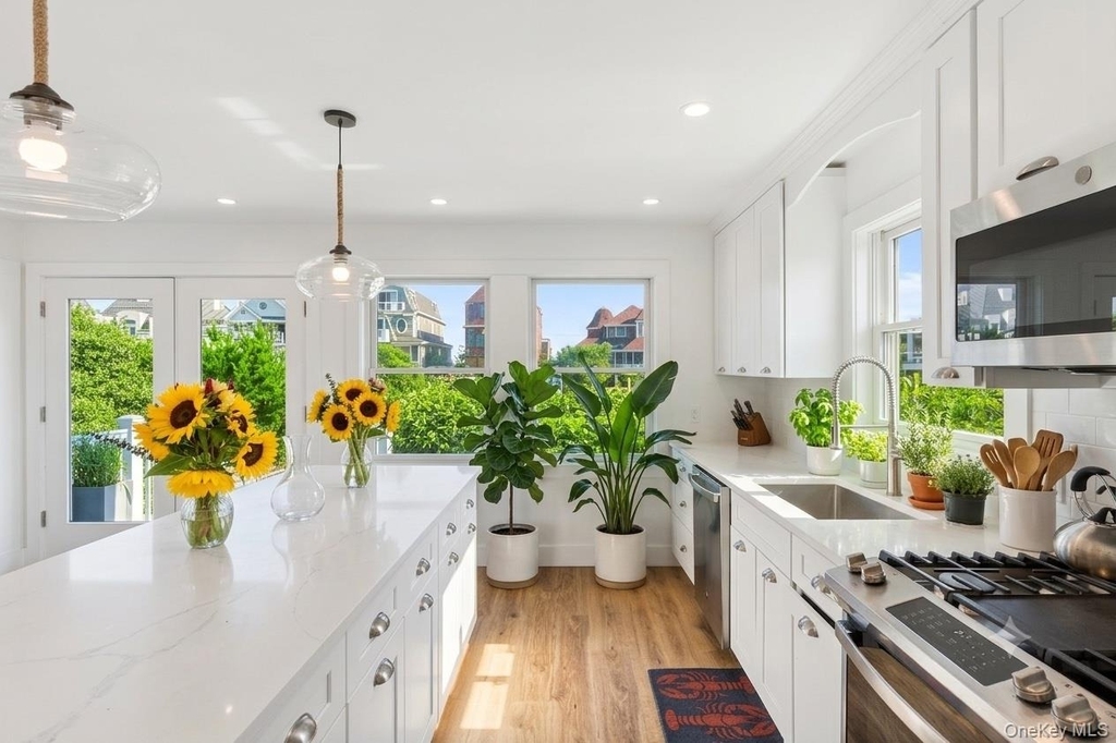800 Dune Road - Photo 8
