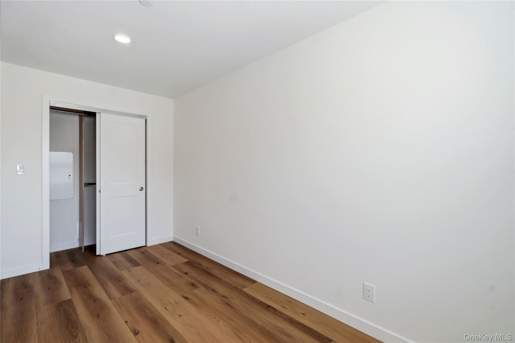 6247 60th Street - Photo 4