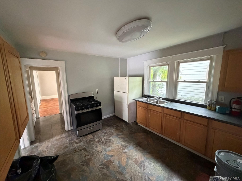 341 Mansion Street - Photo 7
