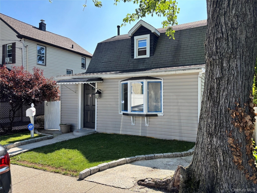 6 Alexander Place - Photo 1