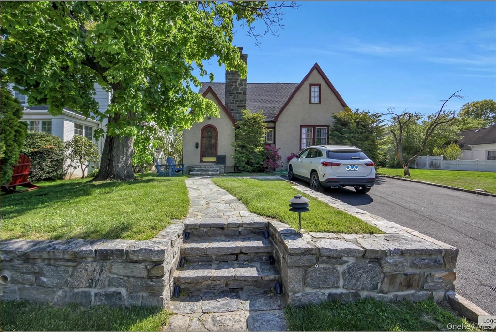 27 Summit Street - Photo 0