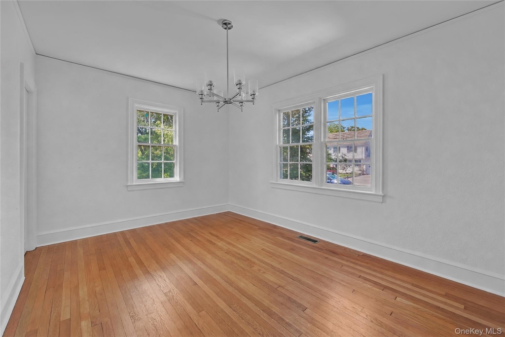 27 Summit Street - Photo 4