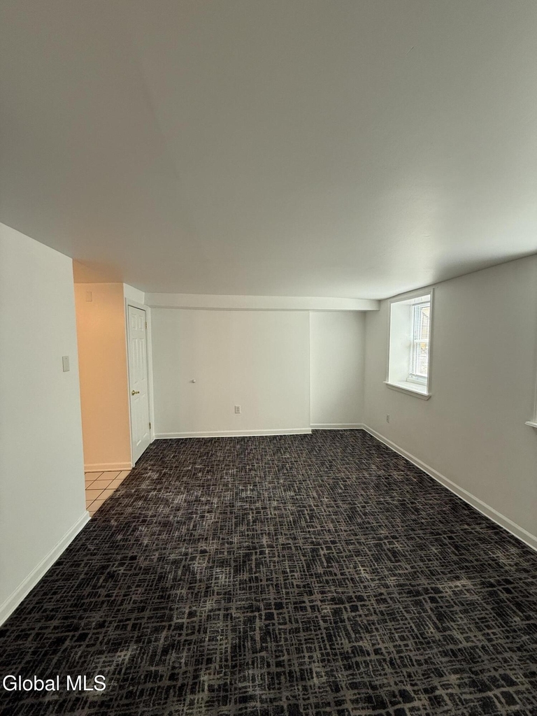 31 Elm Street - Photo 6