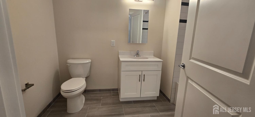 211 Henderson Road - Photo 5