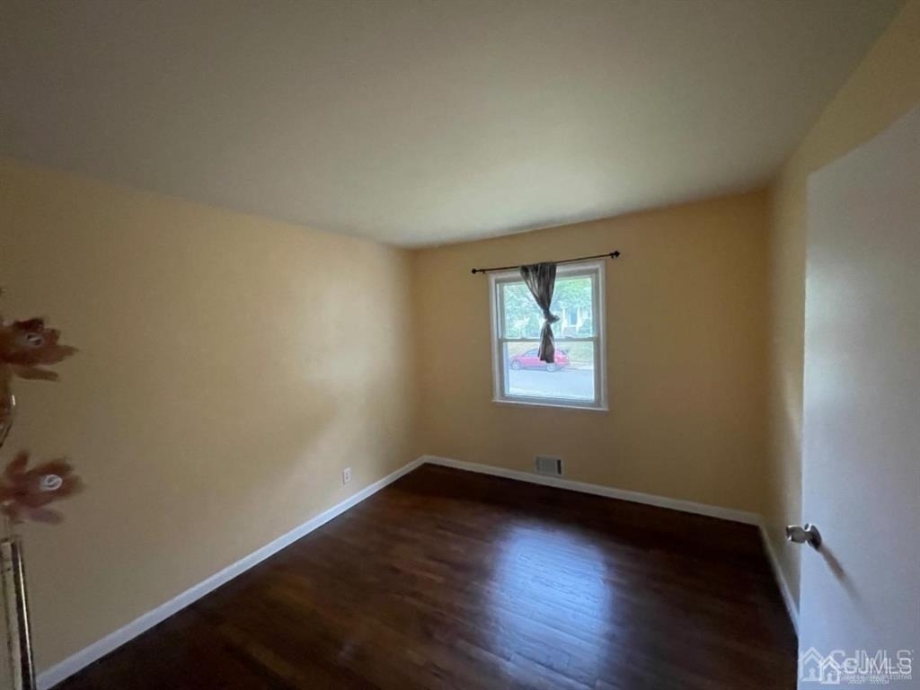 210 Runyon Avenue - Photo 9