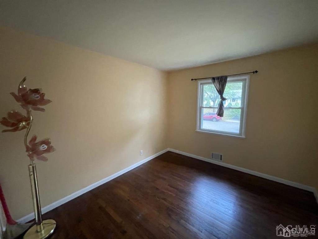 210 Runyon Avenue - Photo 8
