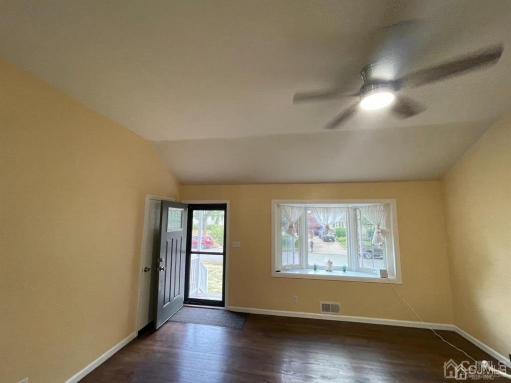 210 Runyon Avenue - Photo 7