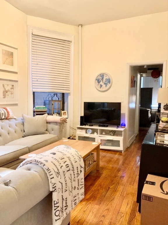 121 E 90th Street - Photo 2