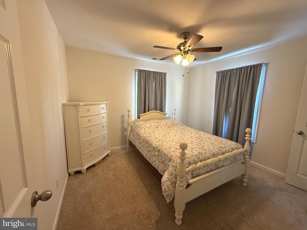 1238 Lakeview Parkway - Photo 5
