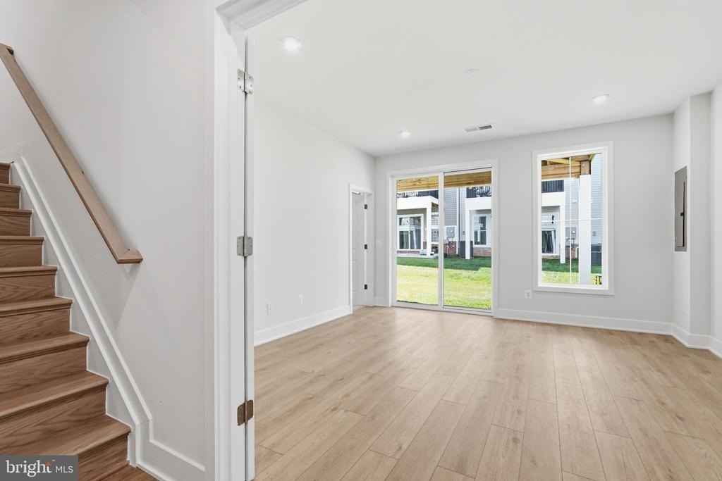 42200 Shining Star Square - Photo 2