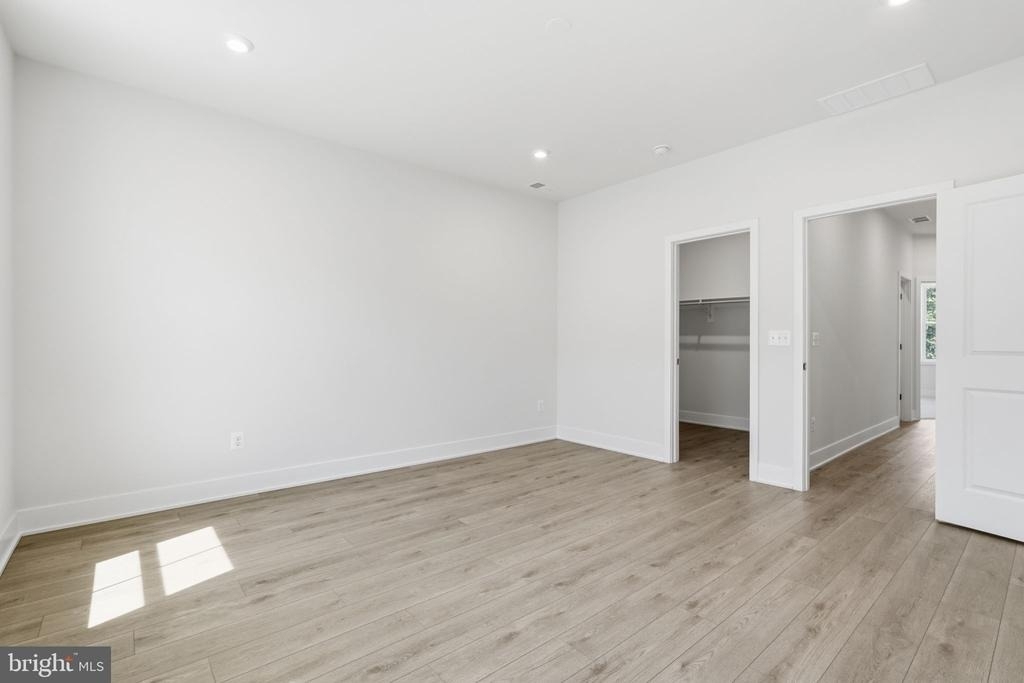 42200 Shining Star Square - Photo 10
