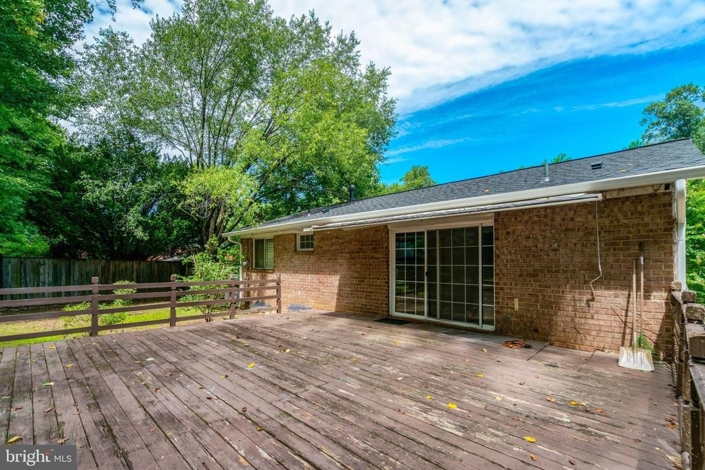 8527 Parliament Drive - Photo 40