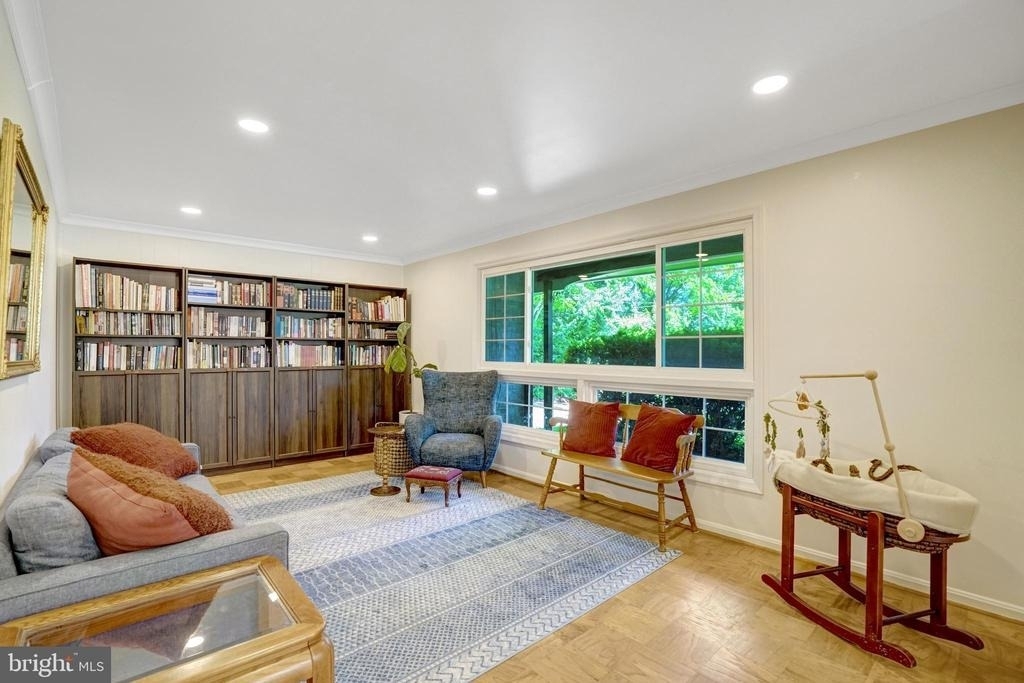 8527 Parliament Drive - Photo 2