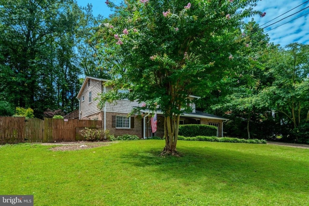 8527 Parliament Drive - Photo 35