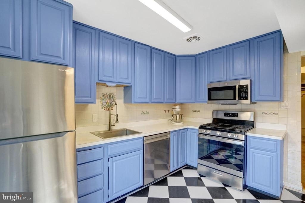 8527 Parliament Drive - Photo 13